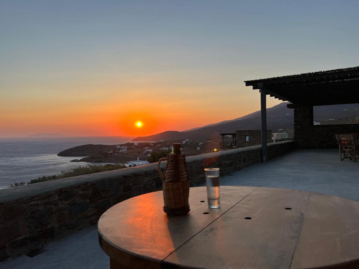Aerino Seaside Villa Agios Romanos Luaran gambar